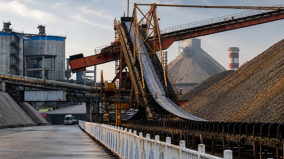 CONVEYING SOLUTIONS FOR THE CEMENT INDUSTRY